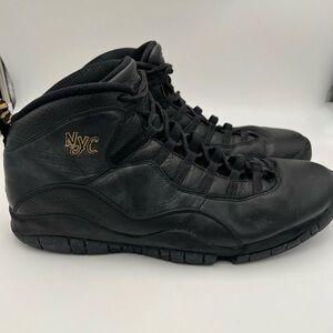 Black Jordan’s NYC High-Top Sneakers Men’s Sz 16